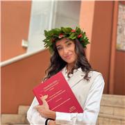 Dicente di geografia, impartisco lezioni di italiano, storia, diritto, geografia, storia dell'arte ai ragazzi delle elementari e scuole medie